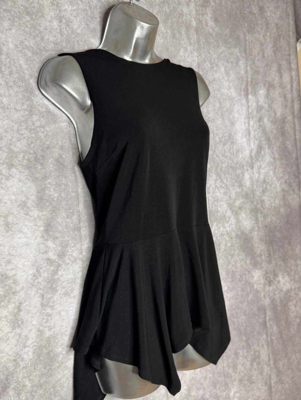 Peplum Sleeveless Top Karen Kane Size Medium